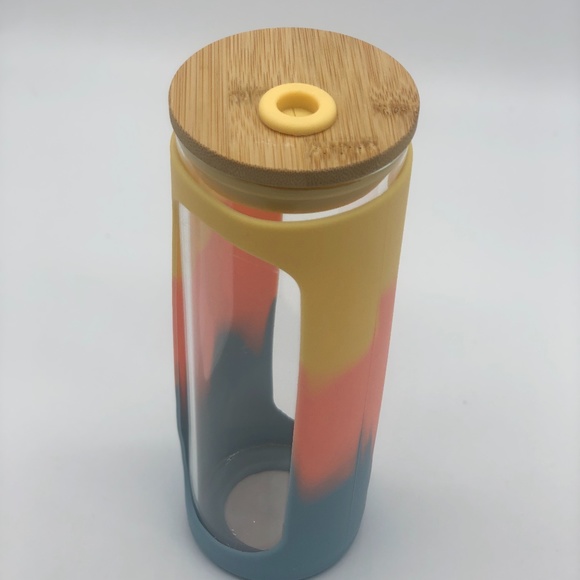 Kodrine Other - 24Oz Glass Water Bottle with Straw and Bamboo Lids - Made Of Food Grade Silicone